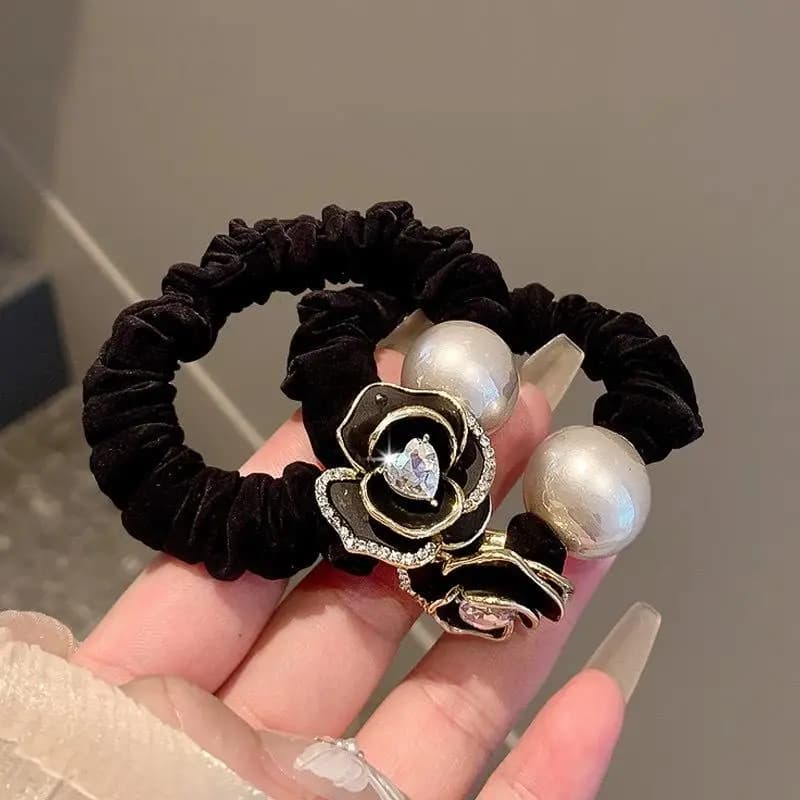 Attaches à cheveux Black Pearl Tea Rose : 1 pièce de cordes