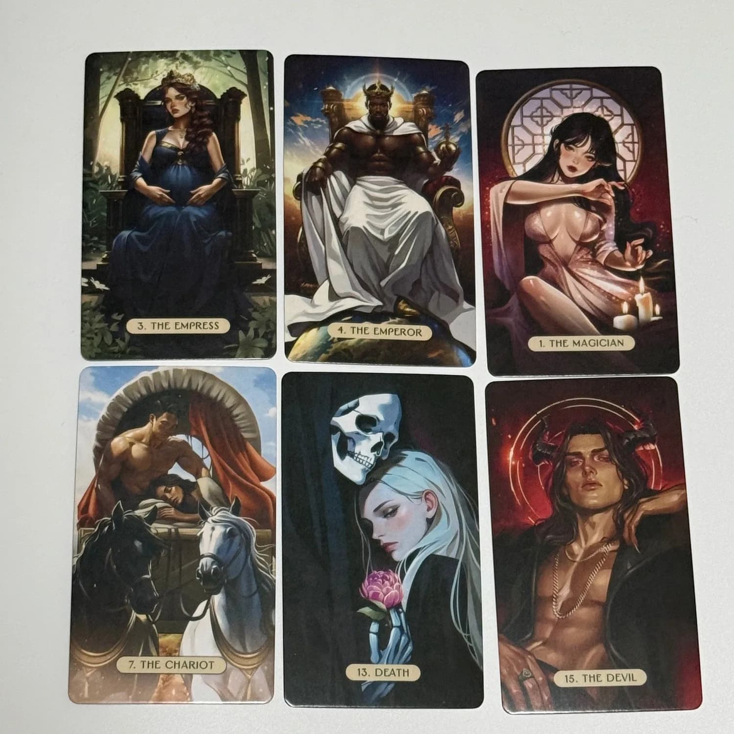The Love and Lust Tarot, version anglaise, jeu de 78 cartes pour des lectures sur la passion, l'intimité et l'amour profond, 10,3 x 6 cm