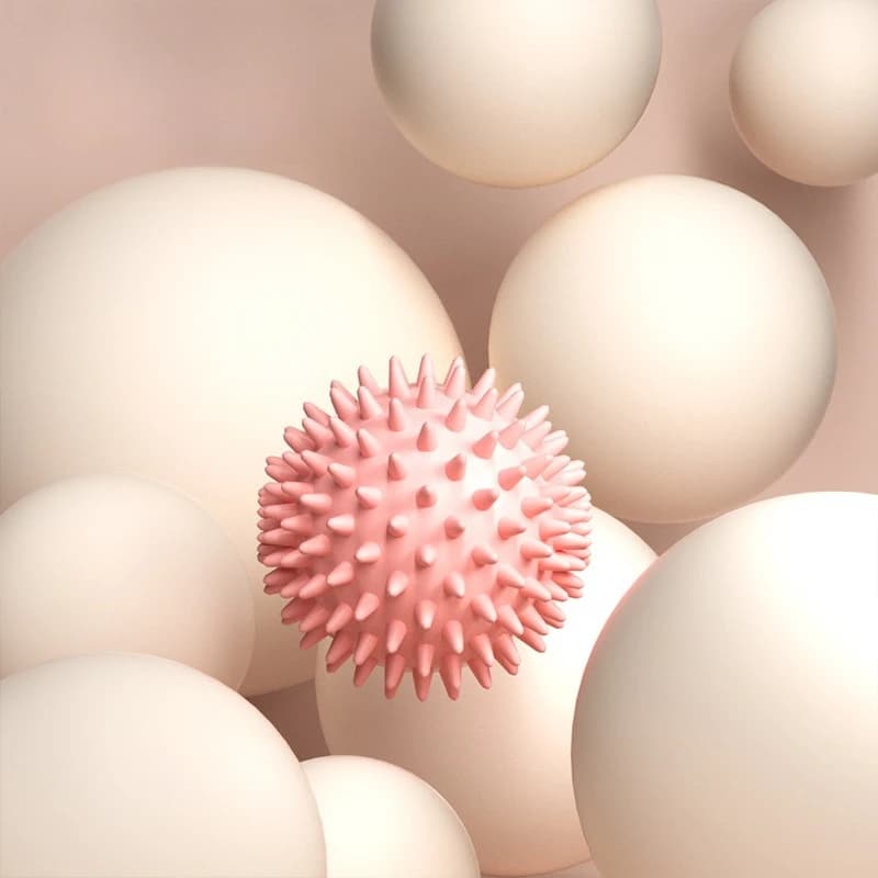 Balle de massage fasciale portable pour la récupération musculaire, le fitness, le yoga, la libération des points de pression, la relaxation myofasciale et le soulagement des douleurs corporelles.