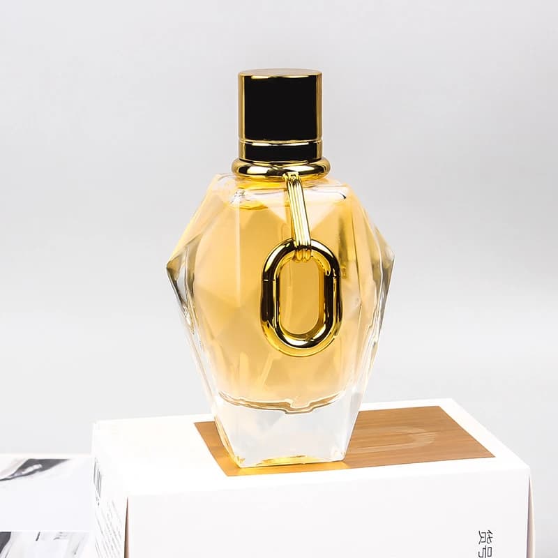 Million Lady Eau de Parfum, parfum oriental floral longue tenue, senteur rose, patchouli, oud, fragrance boisée luxueuse pour femmes