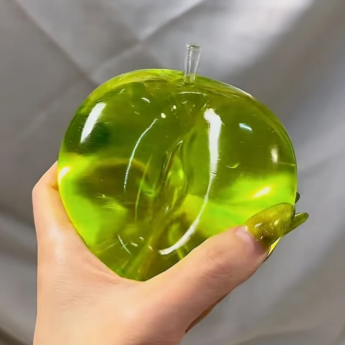 Faux fruits simulés, fausses pommes