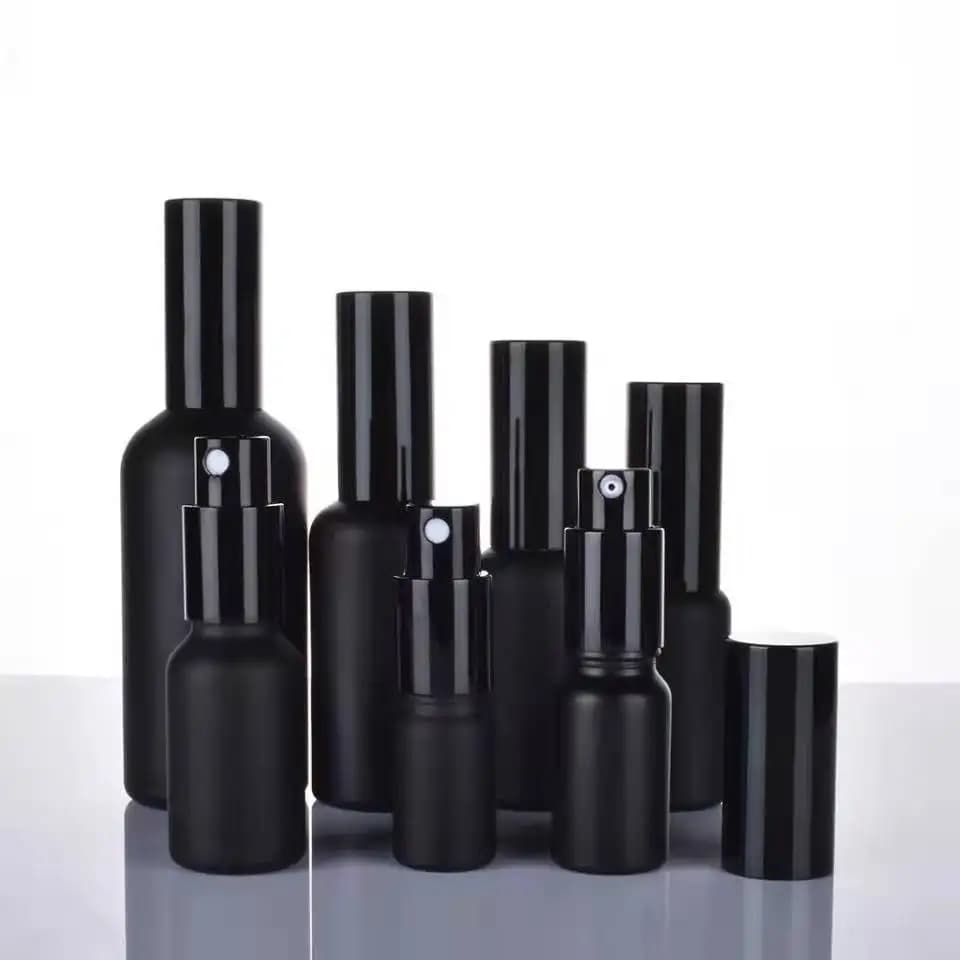 Flacon pulvérisateur d'huile essentielle de 15 ml, 30 ml, 100 ml, pulvérisateur de parfum noir / pompe à lotion, flacons en verre vides rechargeables, shampoing en vrac