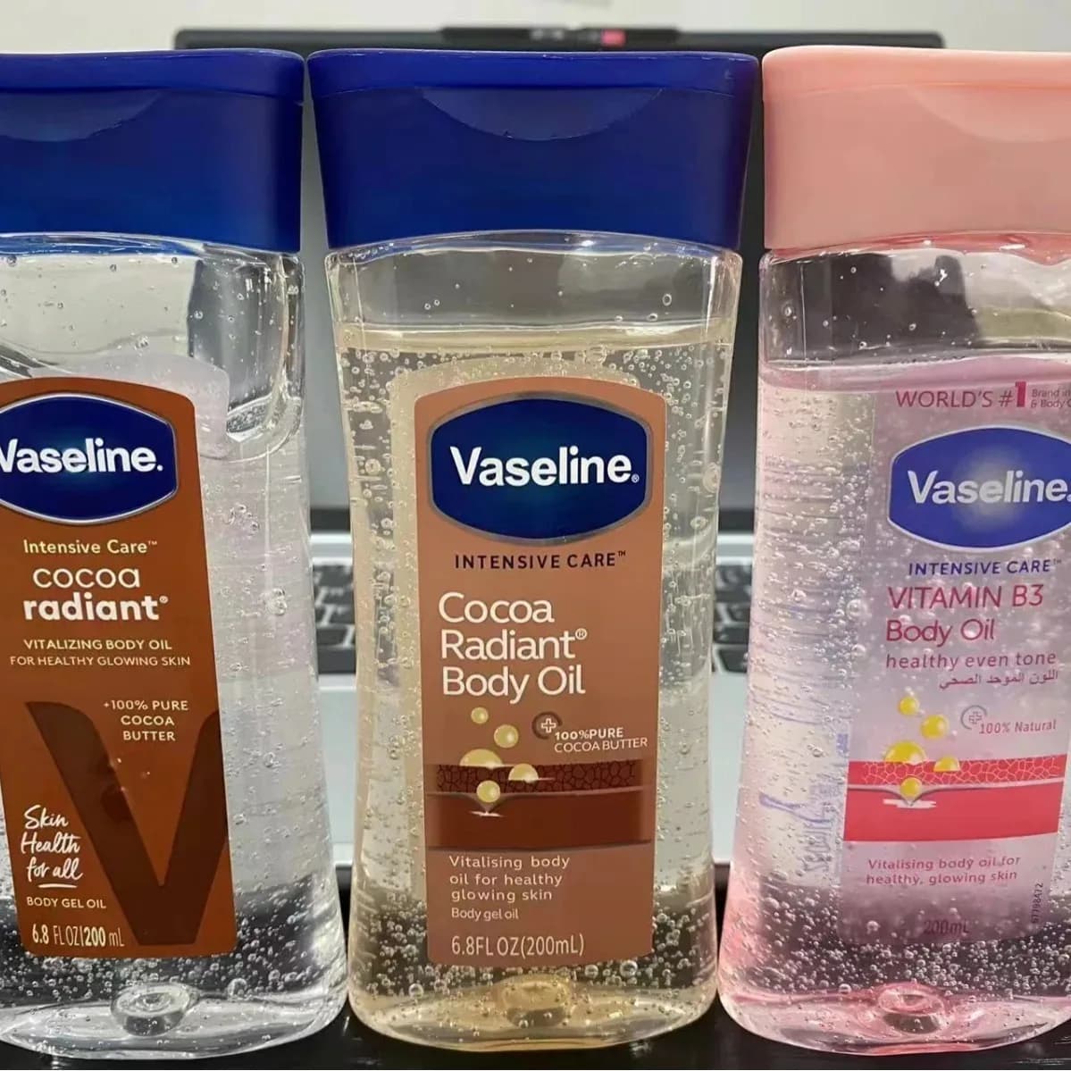 Huile Corporelle Éclatante au Cacao Vaseline 200ml – Soin Hydratant Longue Durée, Huile de Soin Corporel Éclaircissante Anti-Dessèchement, Produit Essentiel pour la Peau
