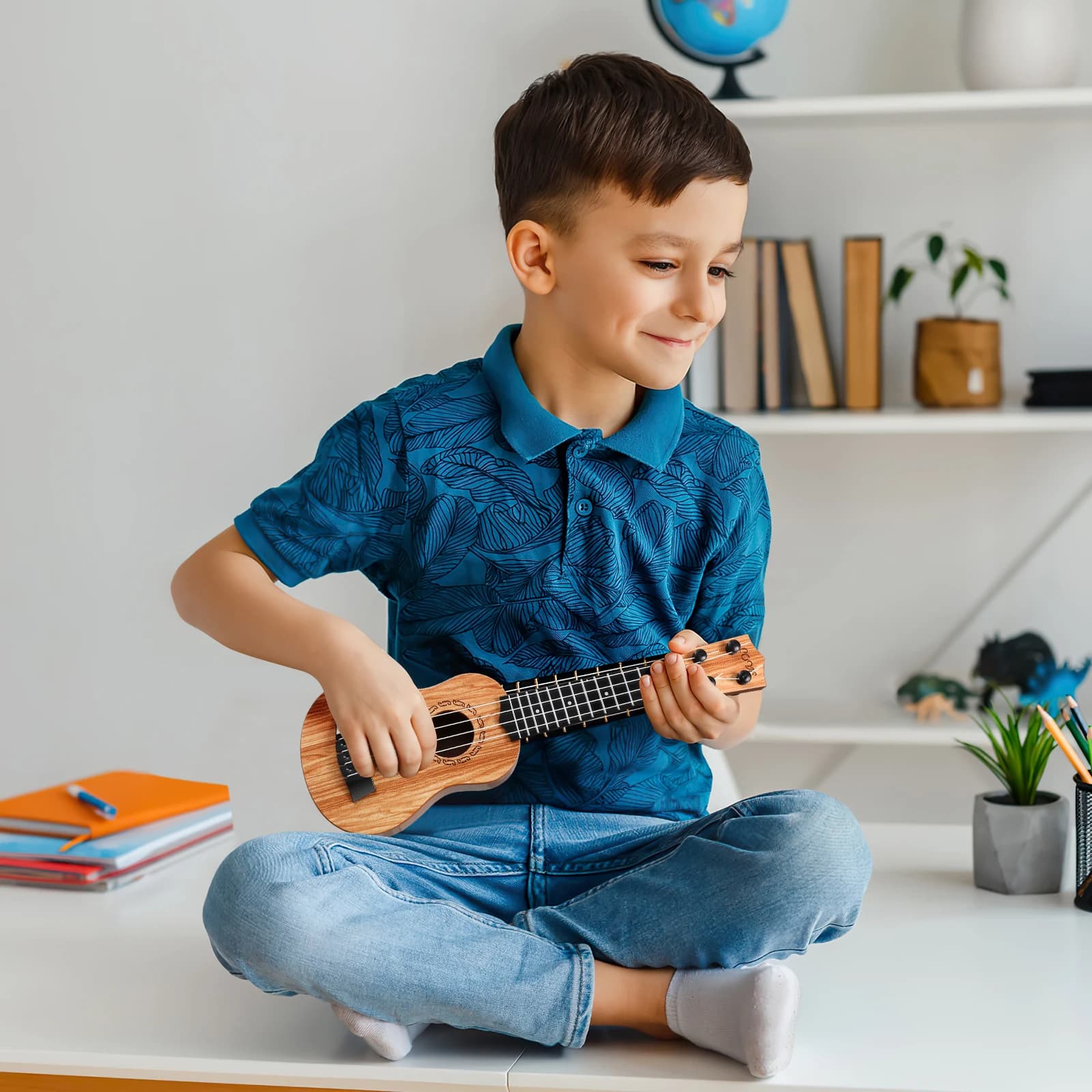 Mini jouet de guitare pour tout-petits Kids Ukuléles Instrument pour débutant pour les enfants