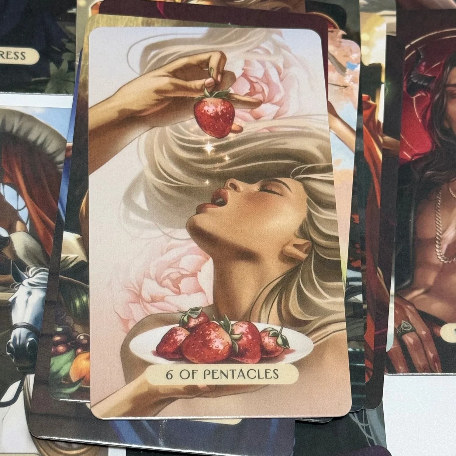 The Love and Lust Tarot, version anglaise, jeu de 78 cartes pour des lectures sur la passion, l'intimité et l'amour profond, 10,3 x 6 cm