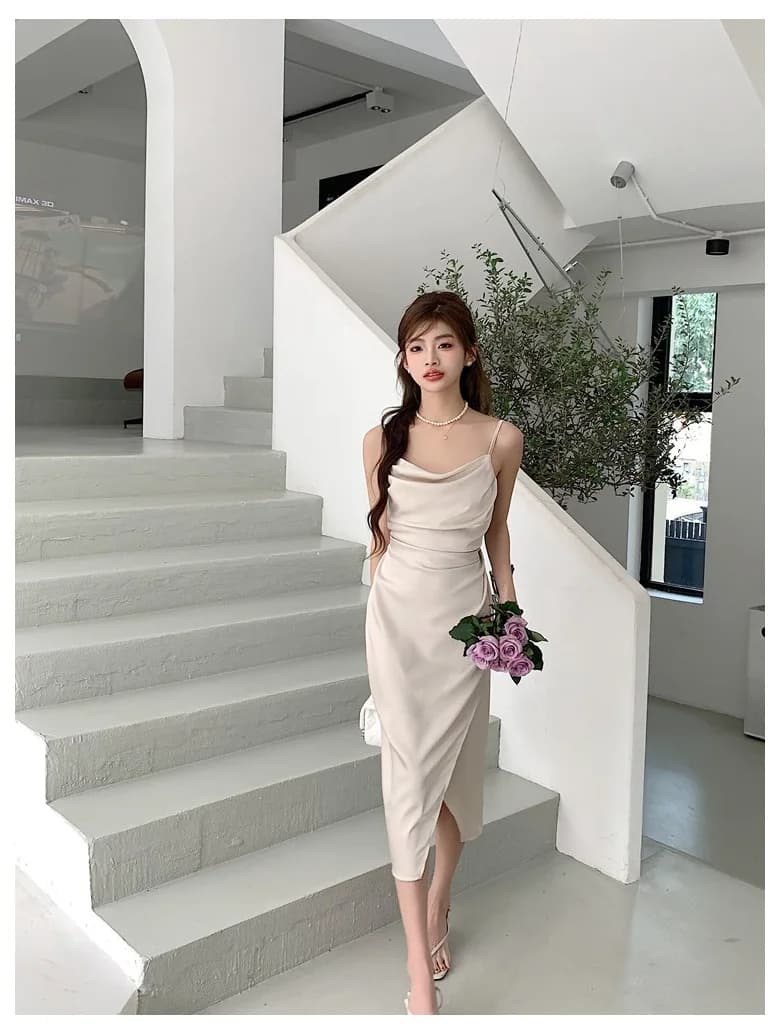 Robe nuisette plissée en satin de style aristocratique, couleur unie, avec fente sexy, pour l'été en Europe et aux États-Unis