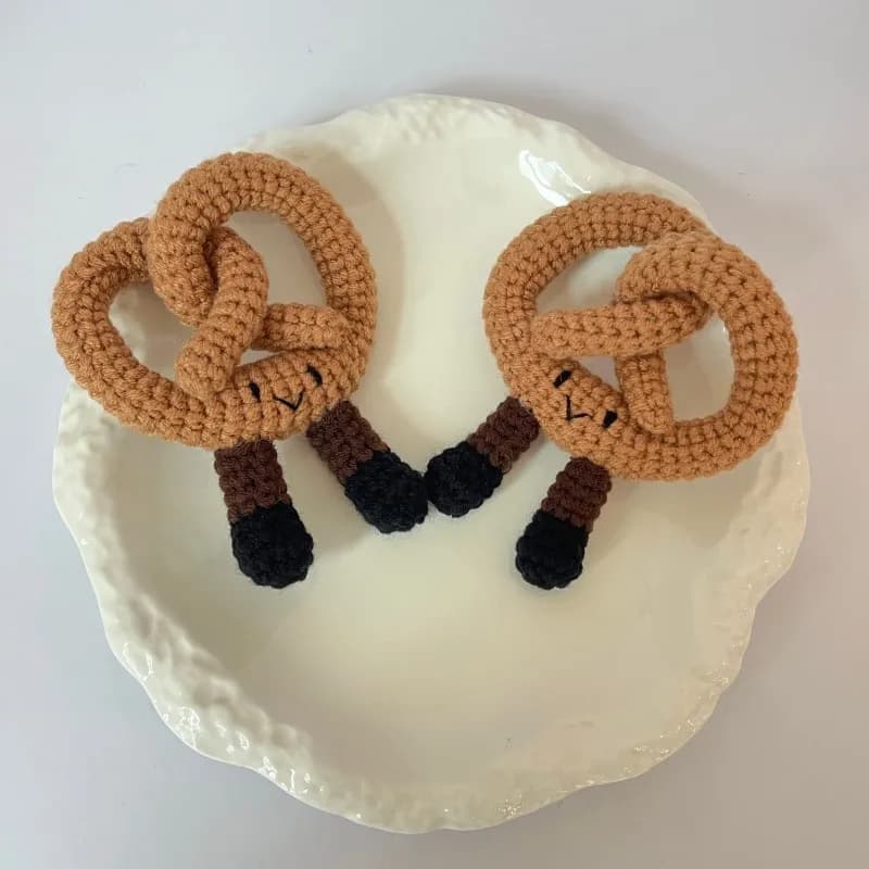 Poupée Croissant au Crochet faite à la main