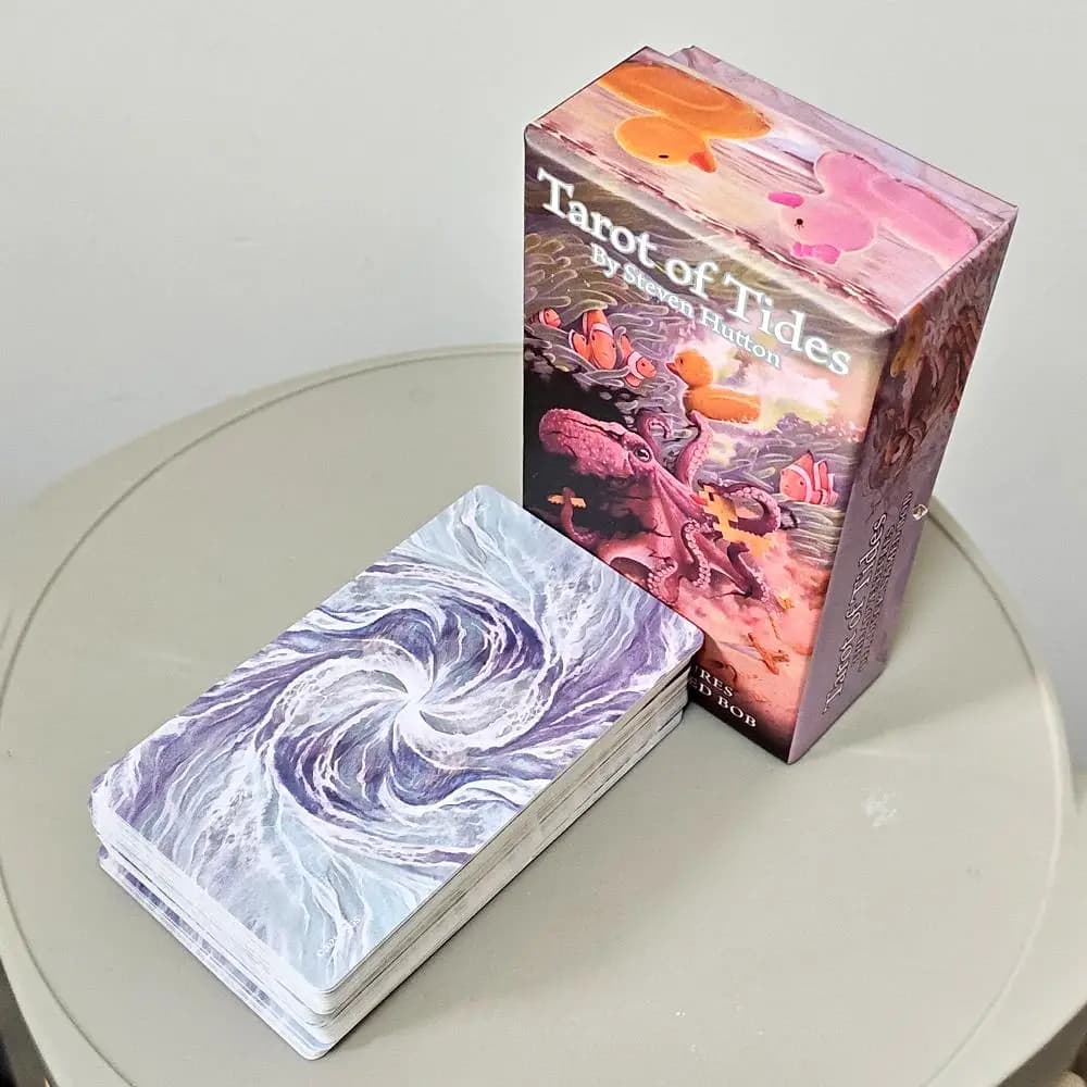 Tarot des Mers : Les Aventures d'un Canard Nommé Bob 12*7cm ― Jeu de tarot unique de 78 cartes dans une boîte rigide - Carton doublement gaufré