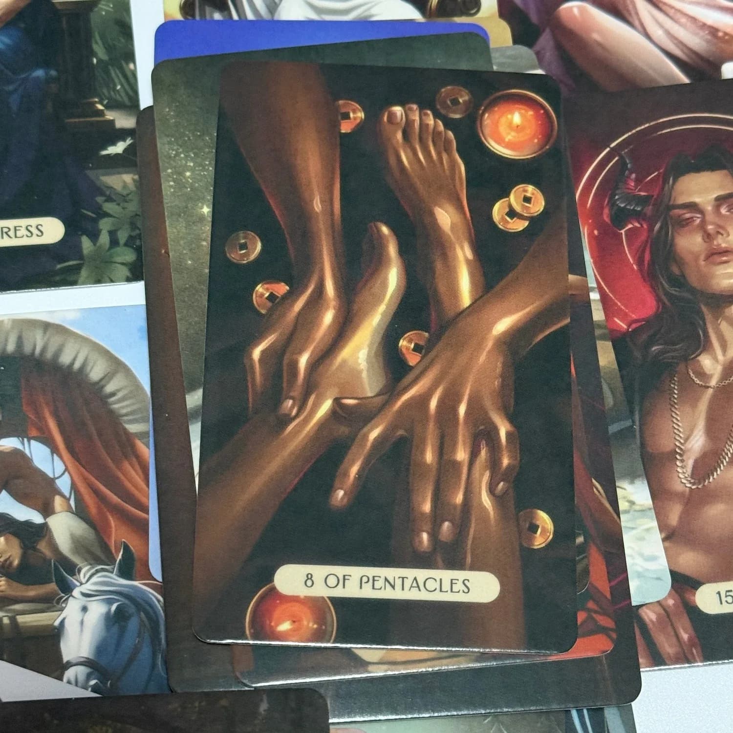 The Love and Lust Tarot, version anglaise, jeu de 78 cartes pour des lectures sur la passion, l'intimité et l'amour profond, 10,3 x 6 cm