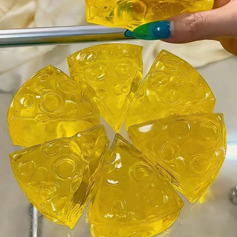 Jouets sensoriels anti-stress en forme de carré de fromage moelleux