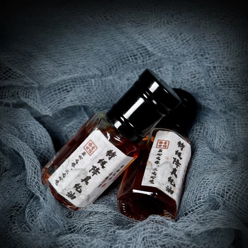 Huile Essentielle d'Agarwood du Myanmar Pure Non Diluée Sans Additif Naturelle Pour la Maison, le Culte, la Méditation et Favorisant le Sommeil