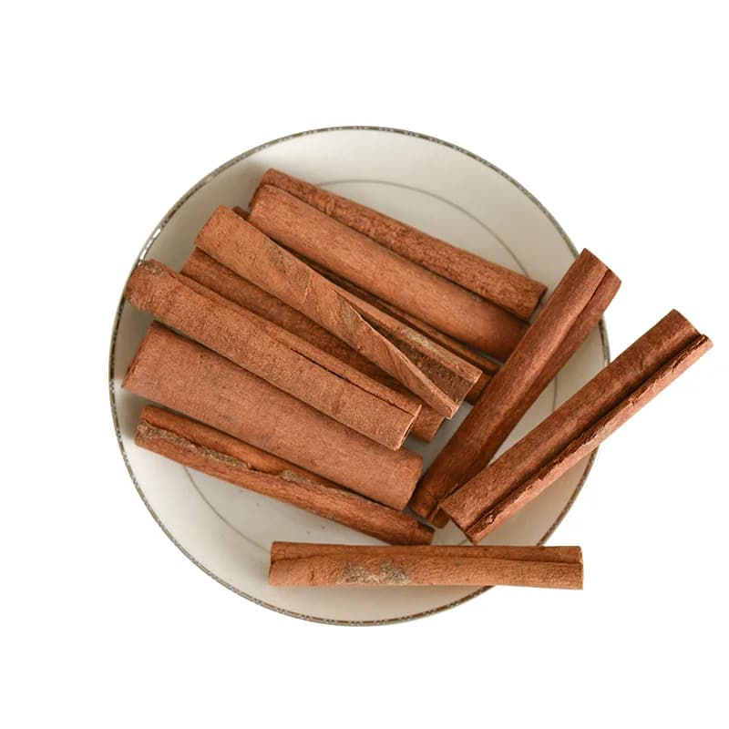 Bâtonnets de cannelle longs organiques séchés