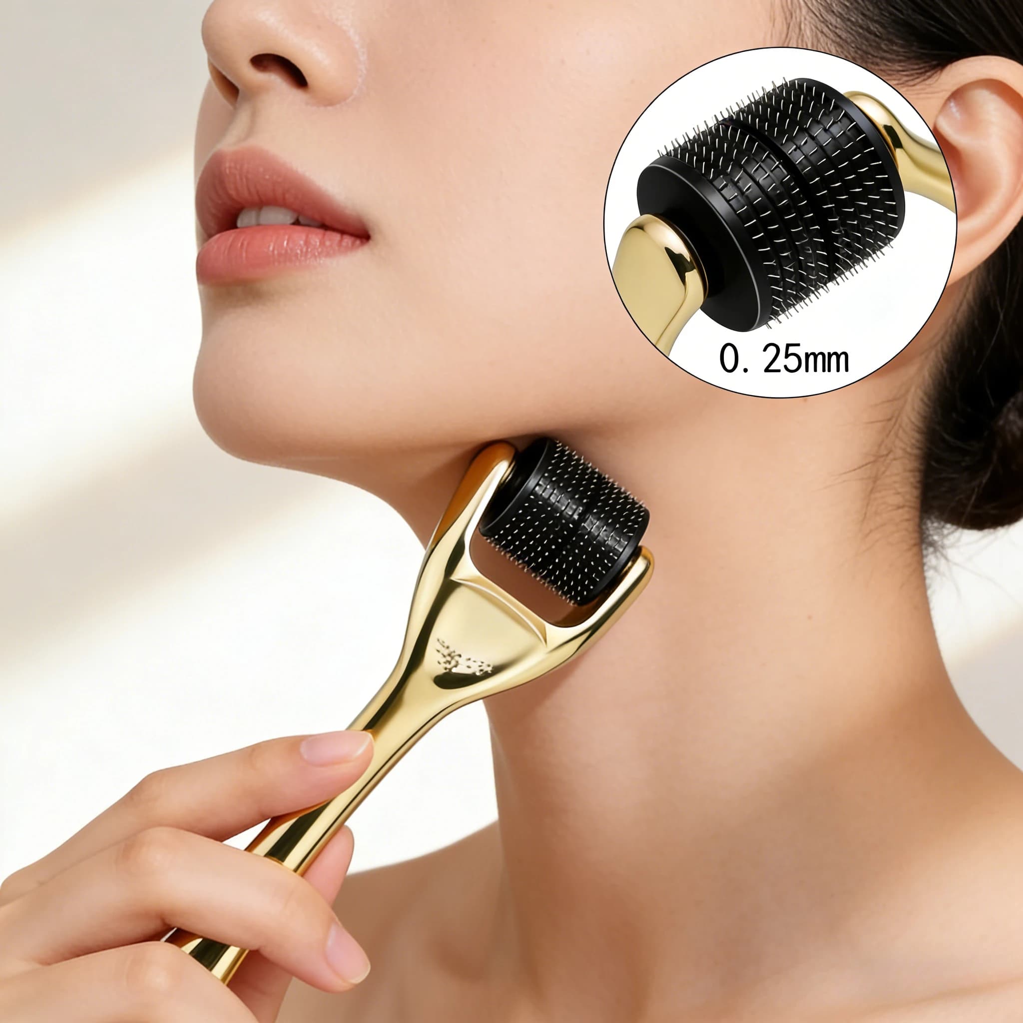 Rouleau micro-aiguilles 540 micro-aiguilles en alliage de titane de 0,25 mm pour le rajeunissement de la peau, la croissance des cheveux et l'élimination des taches de rousseur